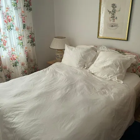 Lovely With Two Bedrooms And Two Bathrooms Apartmán Klosters