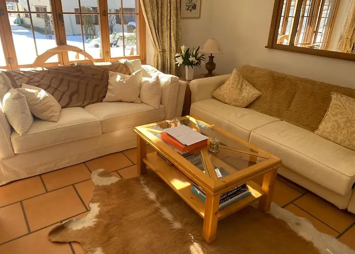 Lovely With Two Bedrooms And Two Bathrooms *