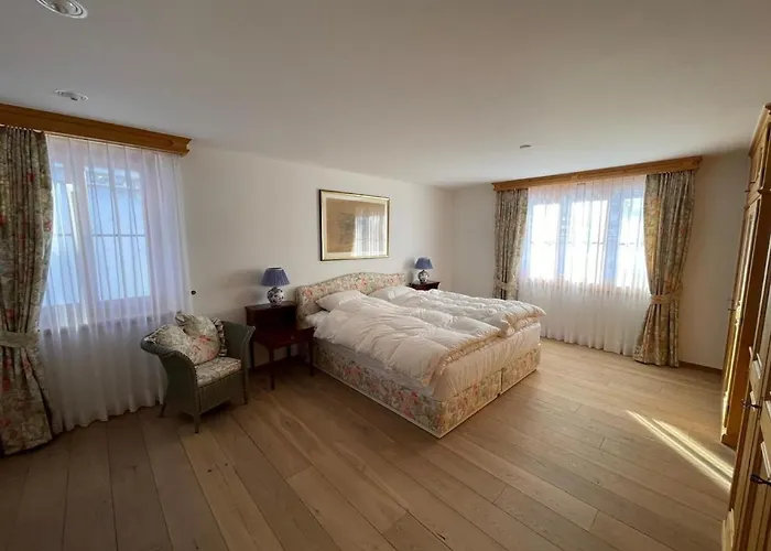 Lovely With Two Bedrooms And Two Bathrooms