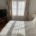 Lovely With Two Bedrooms And Two Bathrooms