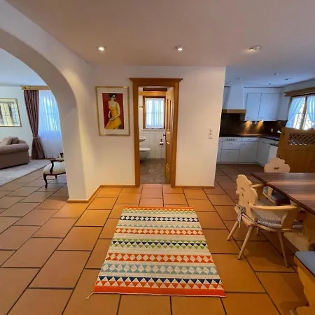 Lovely With Two Bedrooms And Two Bathrooms Apartament Klosters